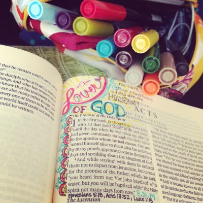 Journaling Bible | A Lover of God apileofshes.com